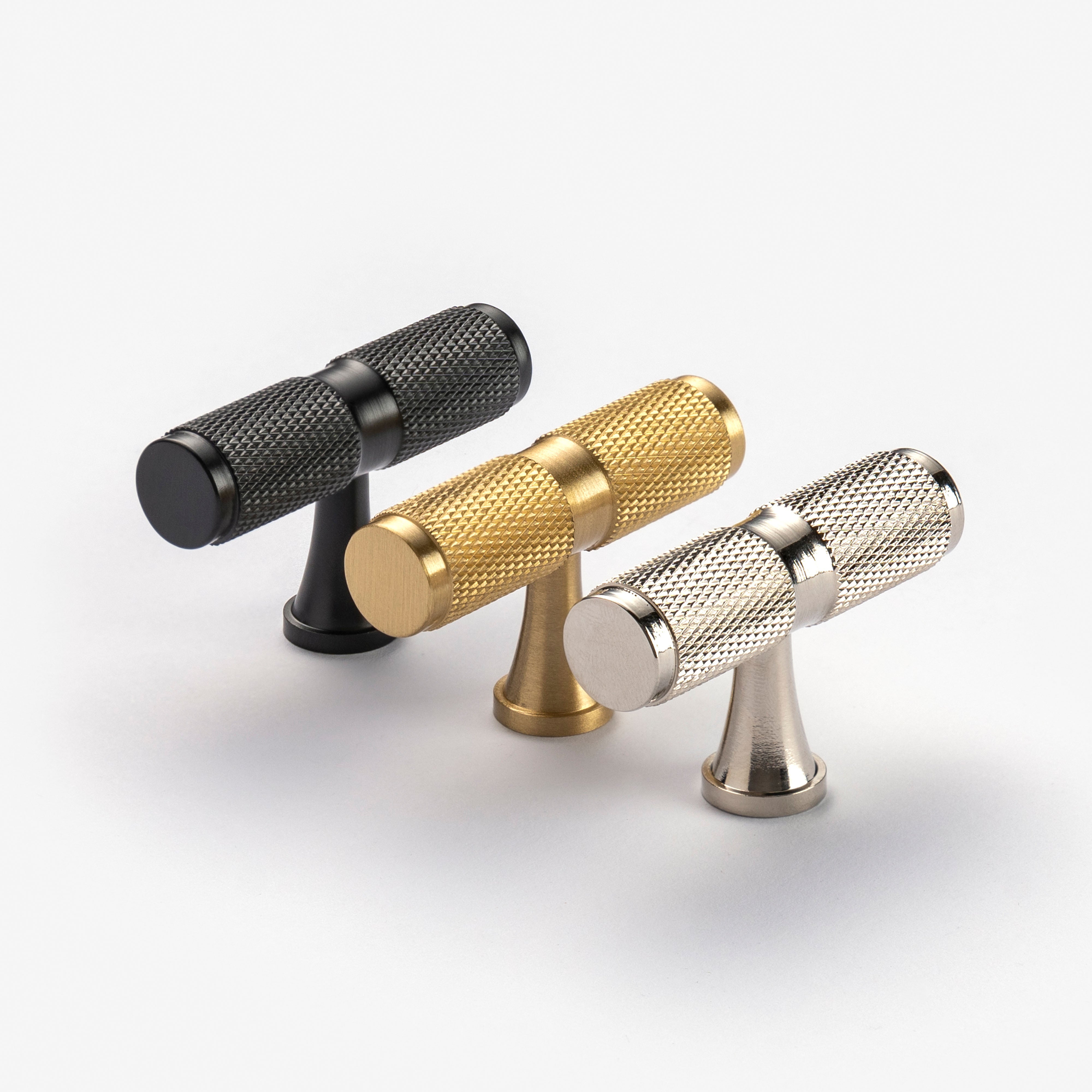The Stereo – T-bar handtag, Mässing, Lättrad - Freya Home